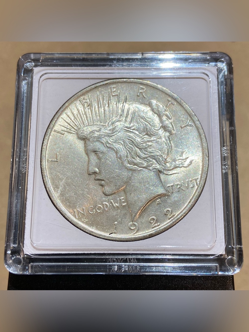 VINTAGE 1922 SILVER US Peace Dollar Coin & Case